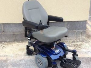 Jazy Power Chair With Mid Wheel